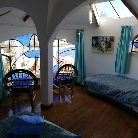 Hostal Las Olas Copacabana  Extérieur photo