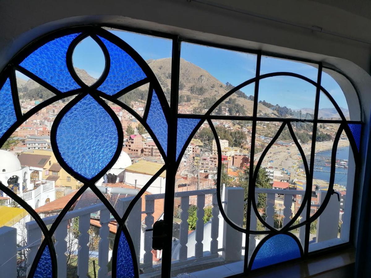 Hostal Las Olas Copacabana  Extérieur photo